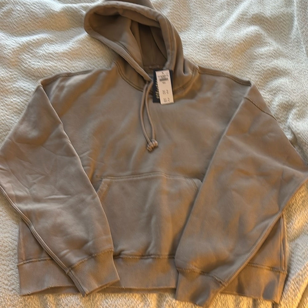 Abercrombie Essential Cropped Popover Hoodie. Size small, light brown. NWT.